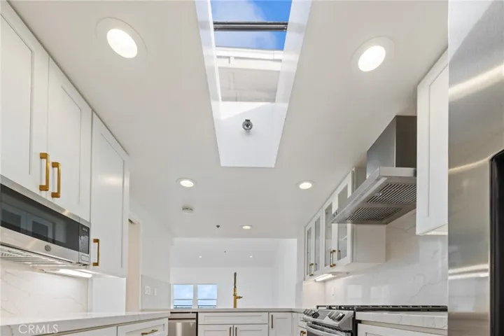 260 Cagney Lane 312, Newport Beach, California 92663