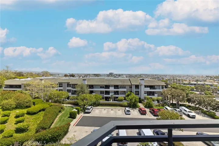 260 Cagney Lane 312, Newport Beach, California 92663