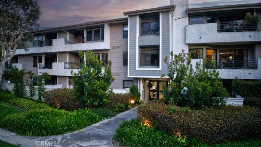 260 Cagney Lane 312, Newport Beach, California 92663