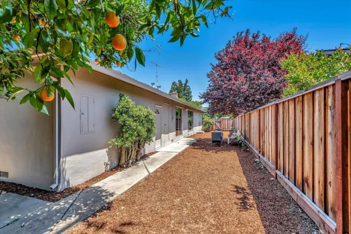 1605 Hollingsworth Drive, Mountain View, California 94040