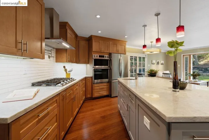 12901 Brookpark Rd, Oakland, California 94619