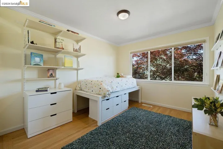 12901 Brookpark Rd, Oakland, California 94619