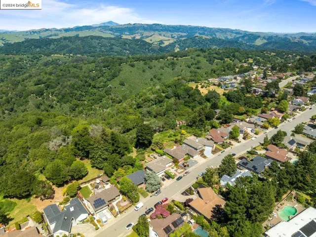12901 Brookpark Rd, Oakland, California 94619