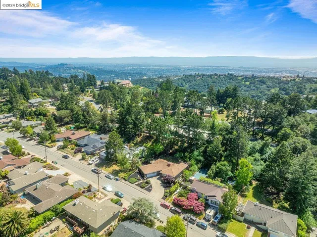 12901 Brookpark Rd, Oakland, California 94619