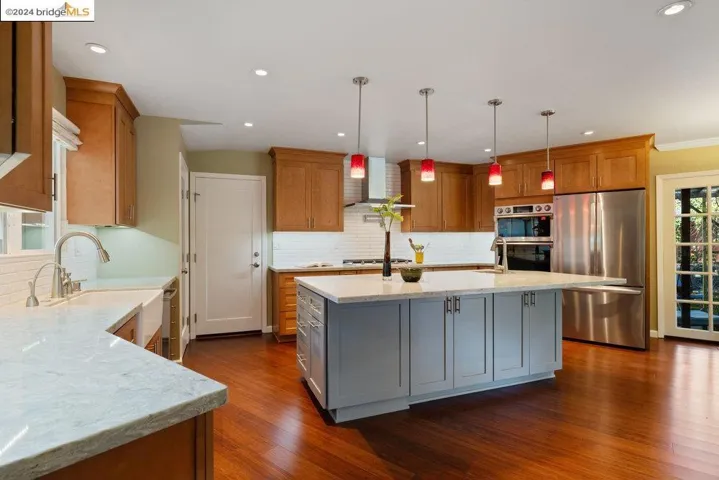 12901 Brookpark Rd, Oakland, California 94619