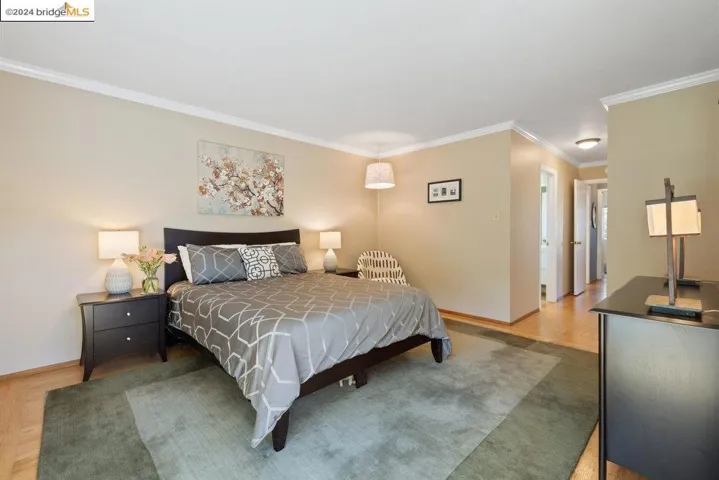 12901 Brookpark Rd, Oakland, California 94619
