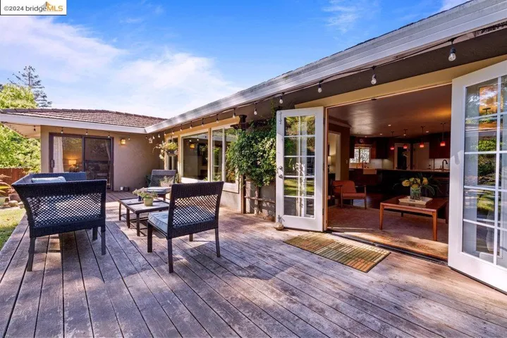 12901 Brookpark Rd, Oakland, California 94619