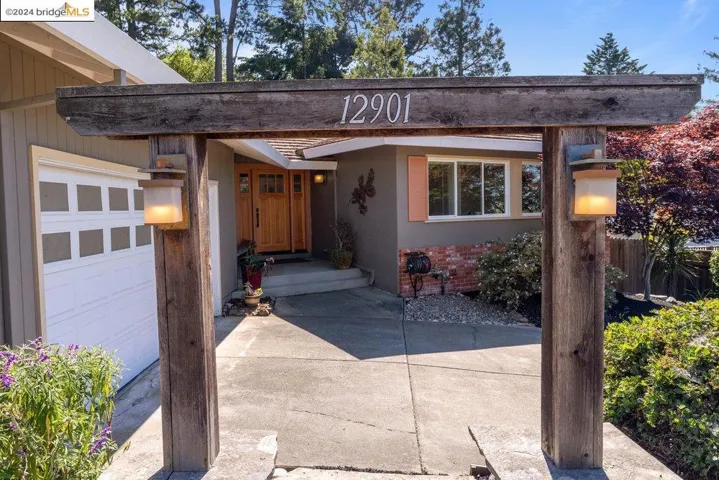12901 Brookpark Rd, Oakland, California 94619