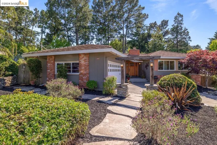 12901 Brookpark Rd, Oakland, California 94619