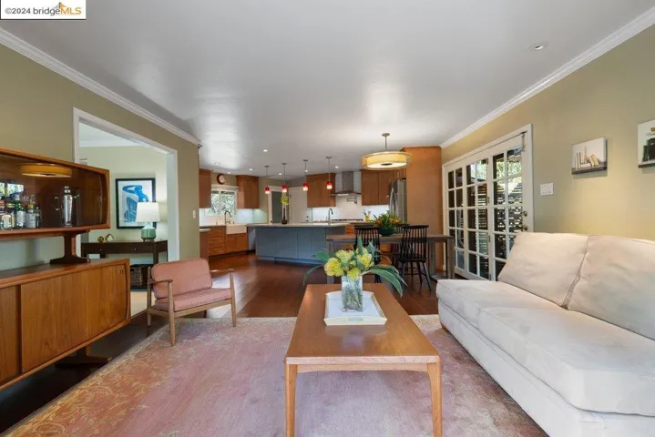 12901 Brookpark Rd, Oakland, California 94619