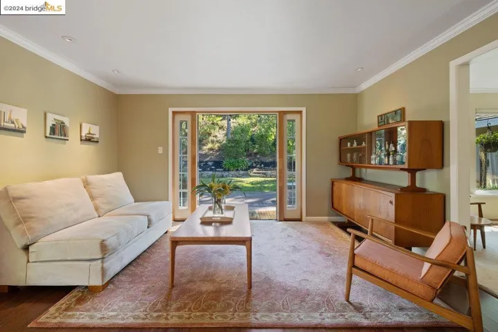 12901 Brookpark Rd, Oakland, California 94619