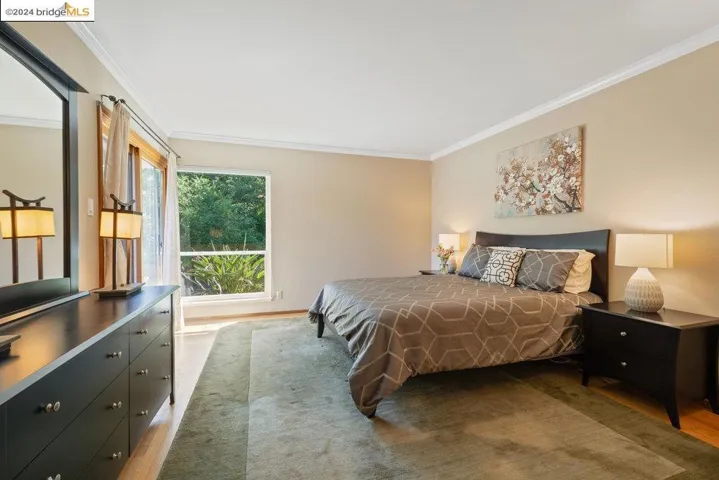 12901 Brookpark Rd, Oakland, California 94619