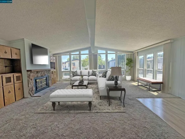 virtuall staged living room