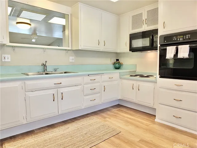 1282 Golden Rain Mutual 2 #68i 68i, Seal Beach, California 90740