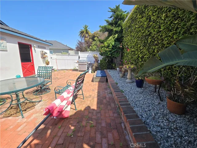 1950 Springfield Avenue, Hermosa Beach, California 90254