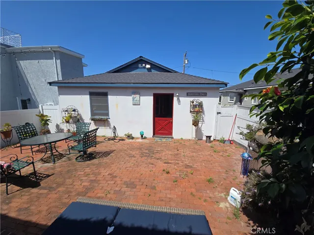 1950 Springfield Avenue, Hermosa Beach, California 90254