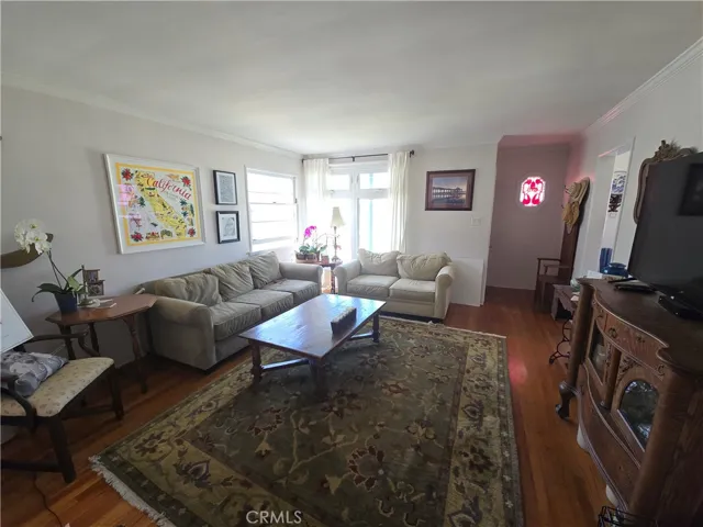 1950 Springfield Avenue, Hermosa Beach, California 90254