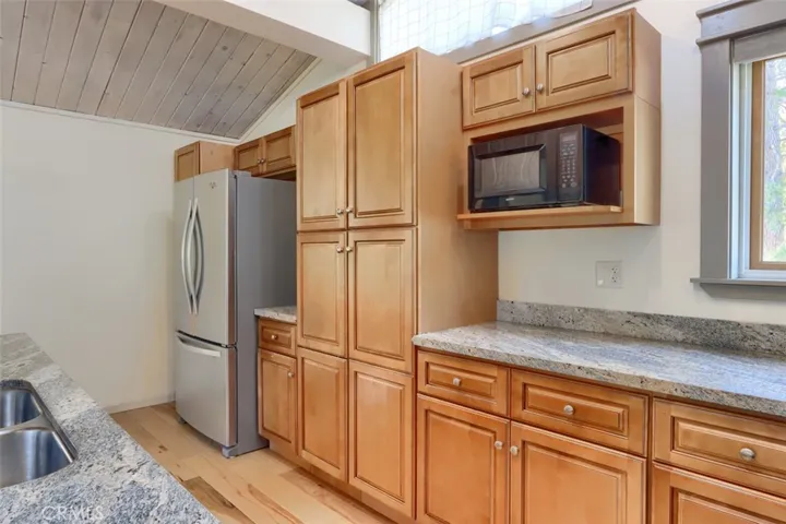 5987 Pine Top Drive, Mariposa, California 95338