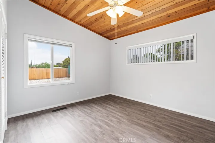 Unit 1 - 2 Bedroom & 1 & 3/4 Bathroom/Bedroom 1