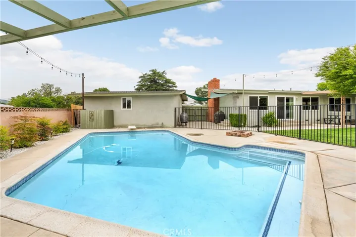 Unit 1 - 2 Bedroom & 1 & 3/4 Bathroom/Fenced Pool