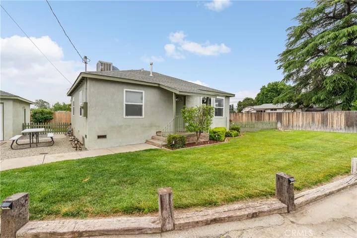 Unit 2 - 2 Bedroom & 1 Bathroom/