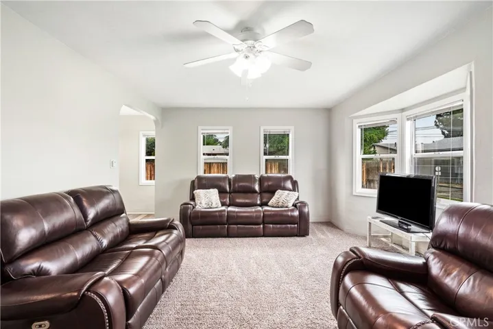 Unit 2 - 2 Bedroom & 1 Bathroom/Family Room