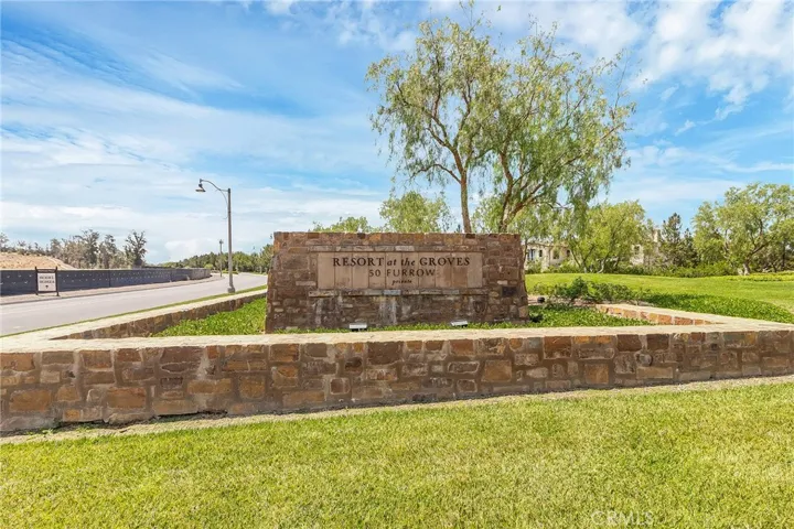24 Shadybend, Irvine, California 92602