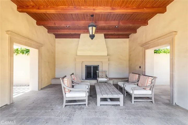 24 Shadybend, Irvine, California 92602