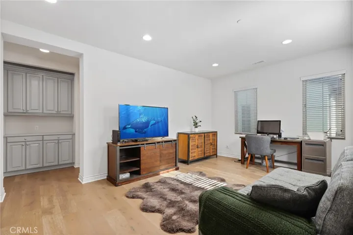 24 Shadybend, Irvine, California 92602