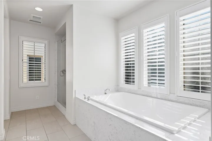 24 Shadybend, Irvine, California 92602