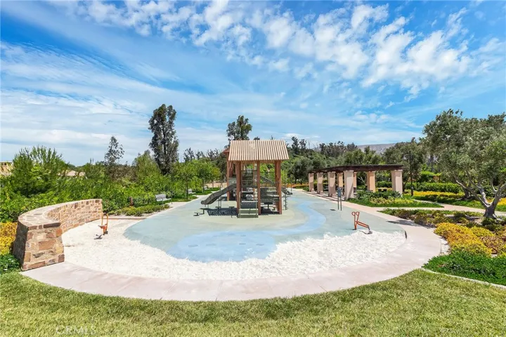 24 Shadybend, Irvine, California 92602