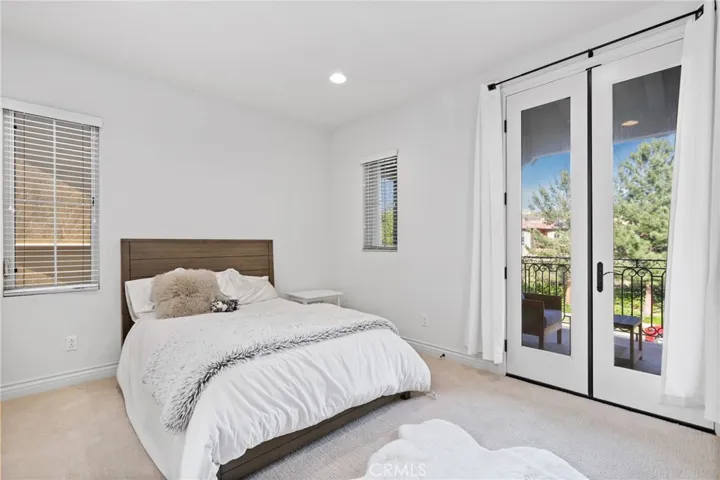 24 Shadybend, Irvine, California 92602