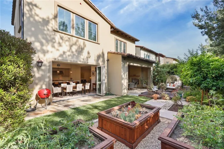 24 Shadybend, Irvine, California 92602