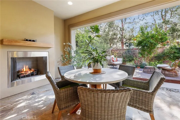 24 Shadybend, Irvine, California 92602