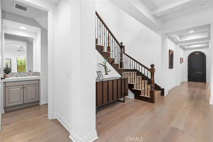 24 Shadybend, Irvine, California 92602
