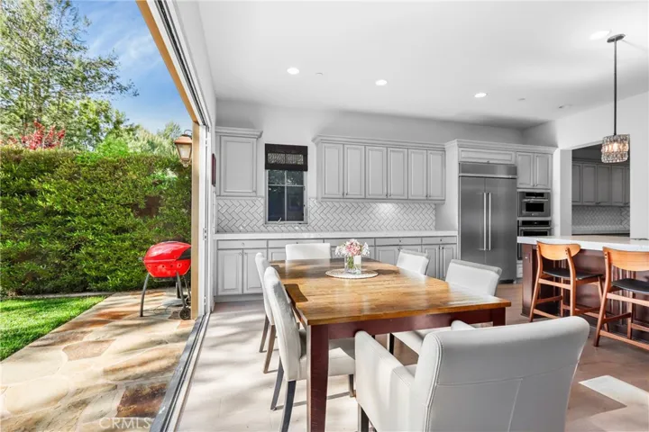 24 Shadybend, Irvine, California 92602