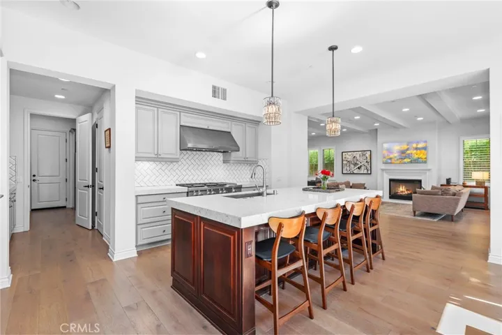 24 Shadybend, Irvine, California 92602