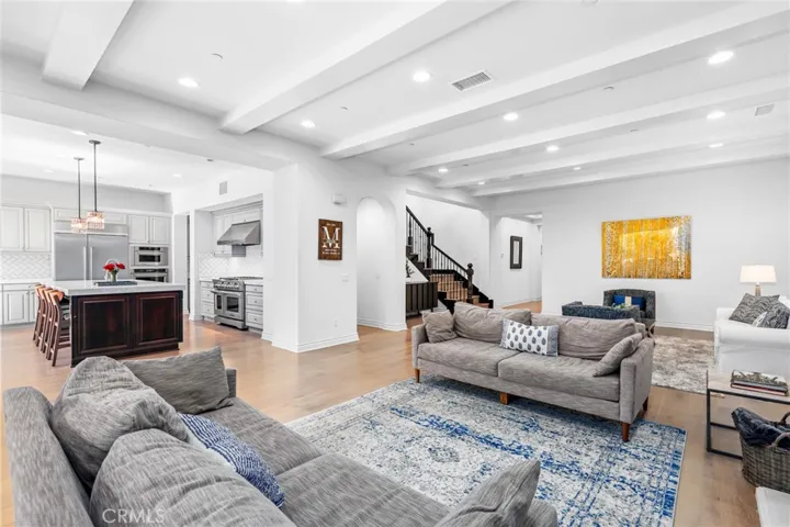 24 Shadybend, Irvine, California 92602