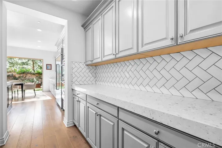 24 Shadybend, Irvine, California 92602