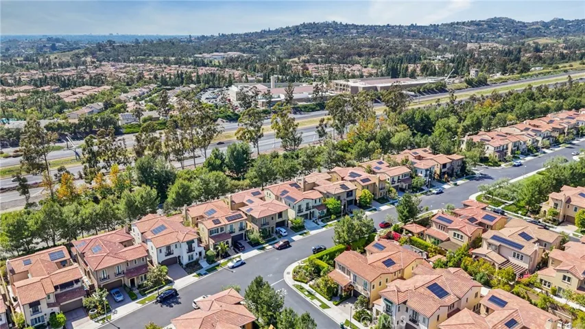 24 Shadybend, Irvine, California 92602