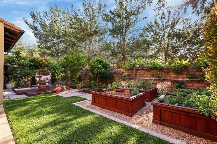 24 Shadybend, Irvine, California 92602