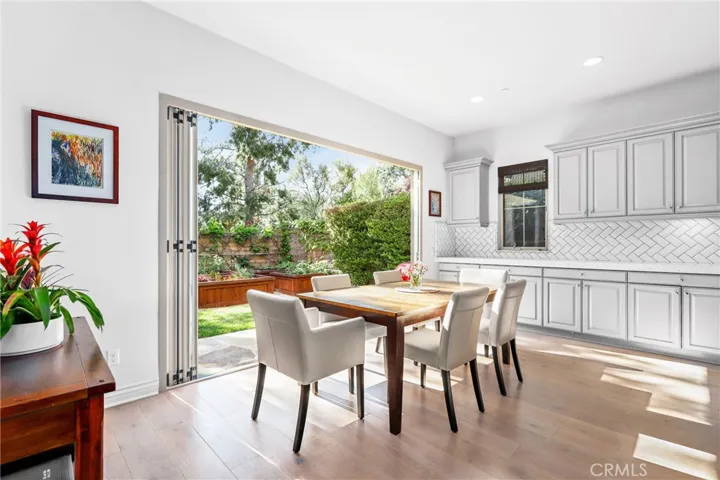24 Shadybend, Irvine, California 92602