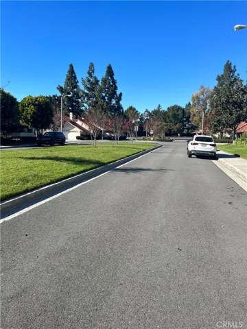 22 Vercelli, Irvine, California 92620
