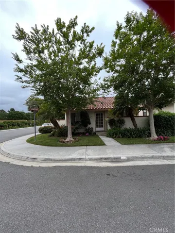 22 Vercelli, Irvine, California 92620