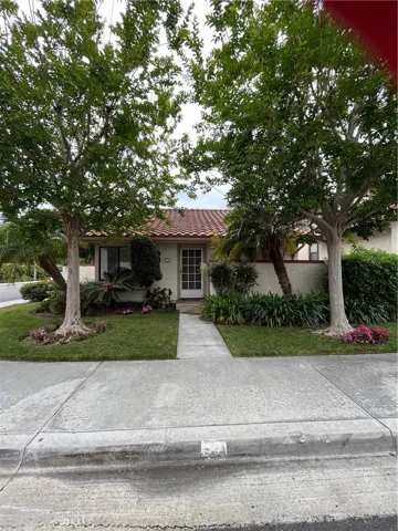 22 Vercelli, Irvine, California 92620