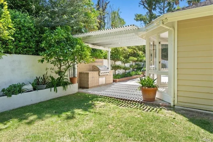 28876 King Arthur Court, Rancho Palos Verdes, California 90275