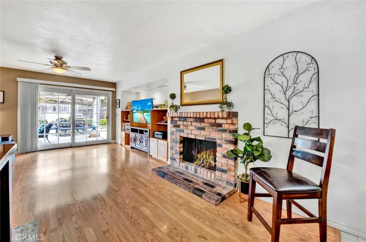 Laminate flooring and the 2nd fireplace.