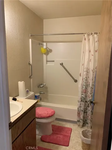 10 Royale Avenue 12, Lakeport, California 95453