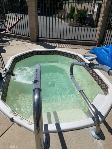 10 Royale Avenue 12, Lakeport, California 95453
