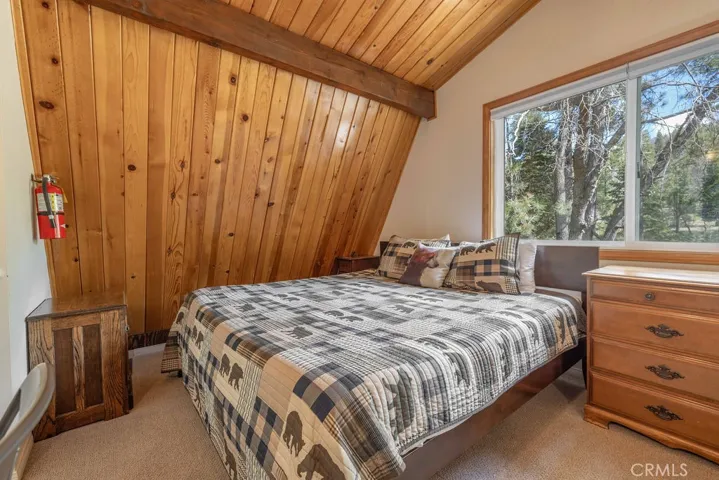 42569 Willow Avenue, Big Bear Lake, California 92315